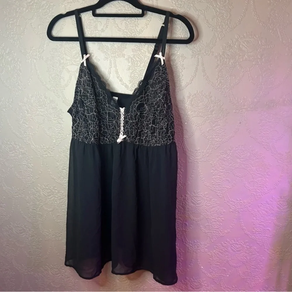 Black Lace Nightgown with White Accents Cacique Nightie no wire 18 20